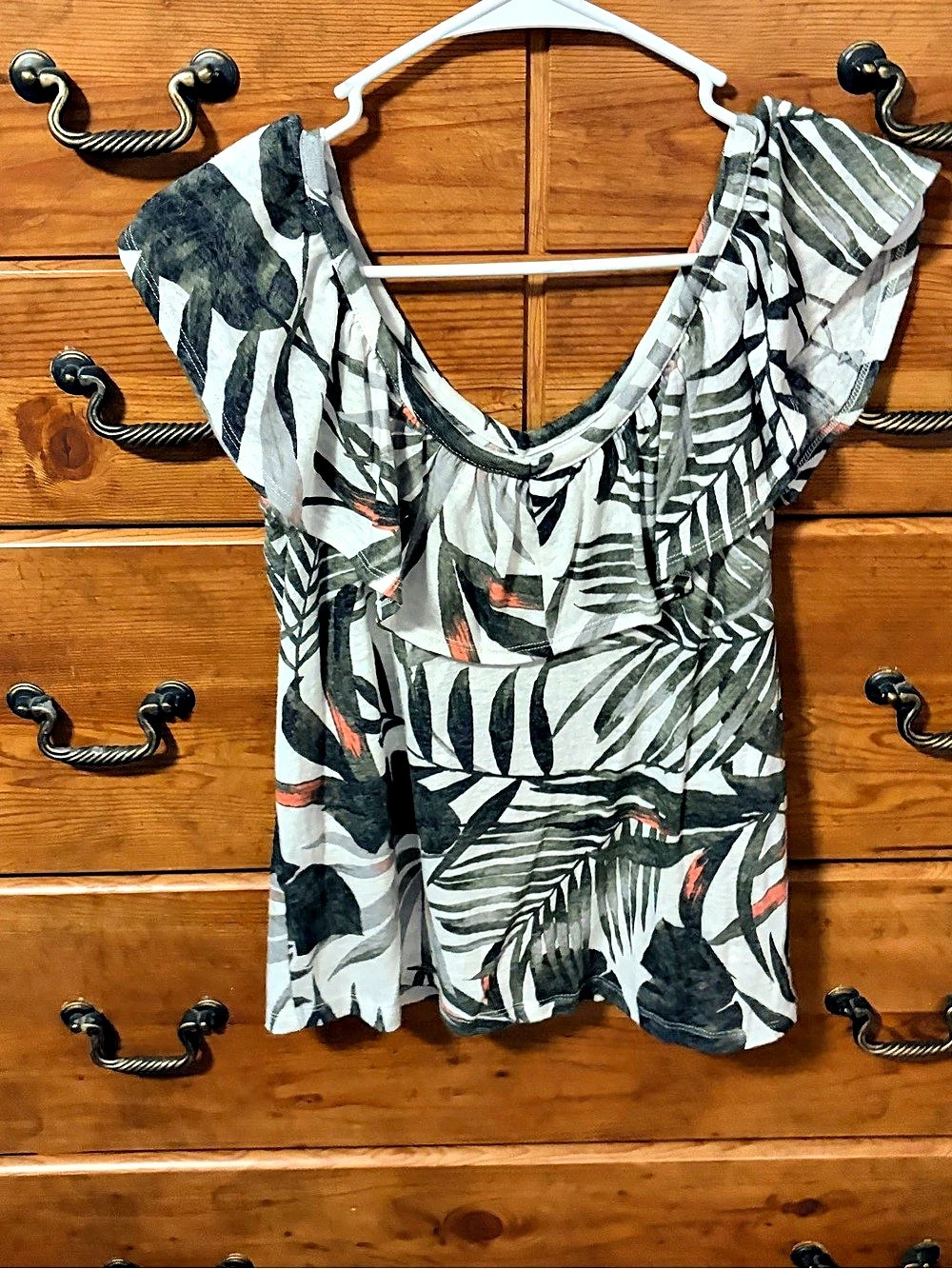 Old Navy Abstract Print Short Sleeve Blouse in Green